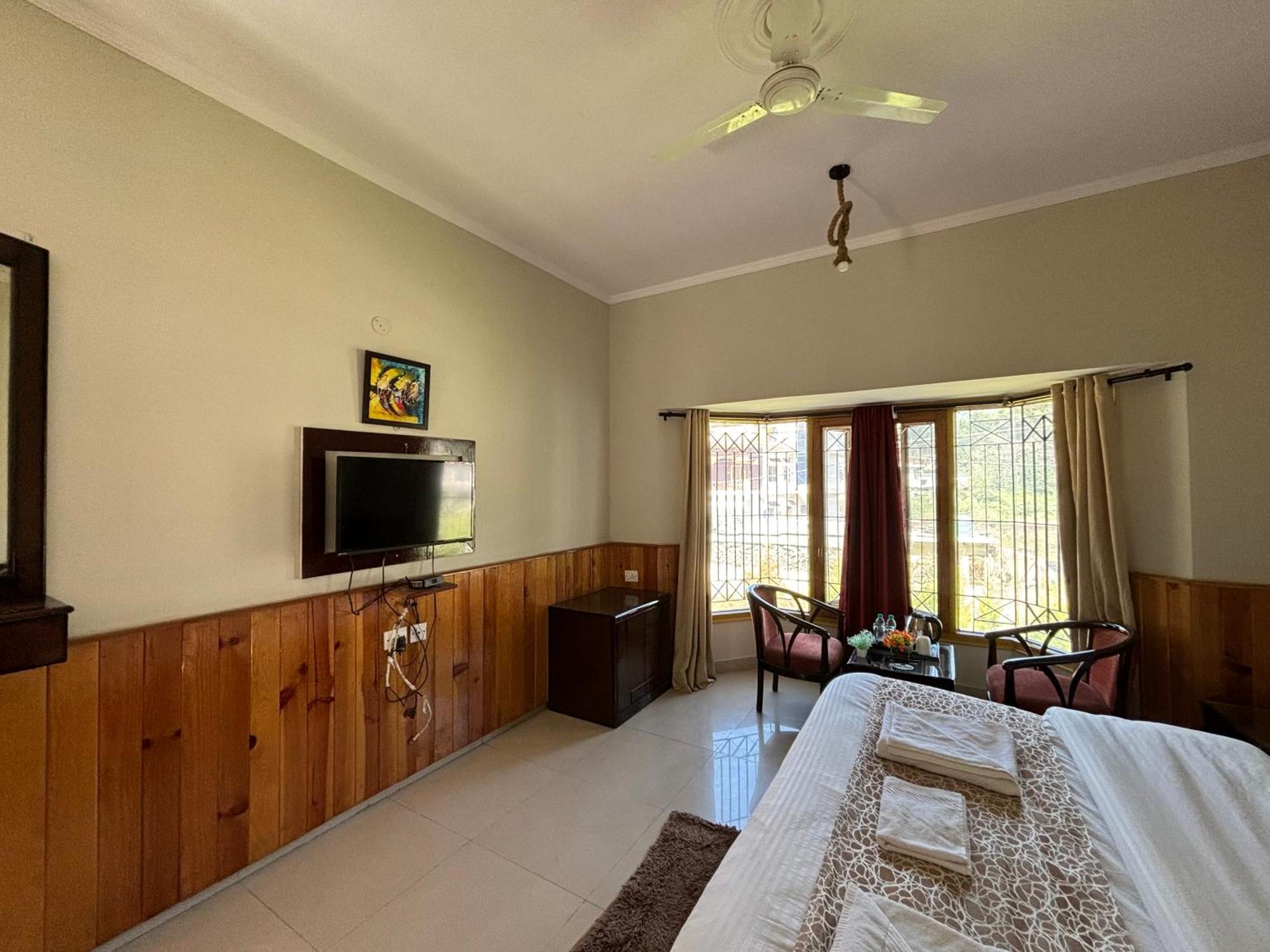 Ivy The Boutique Hotel Near Neem Karoli Temple ناينيتال المظهر الخارجي الصورة