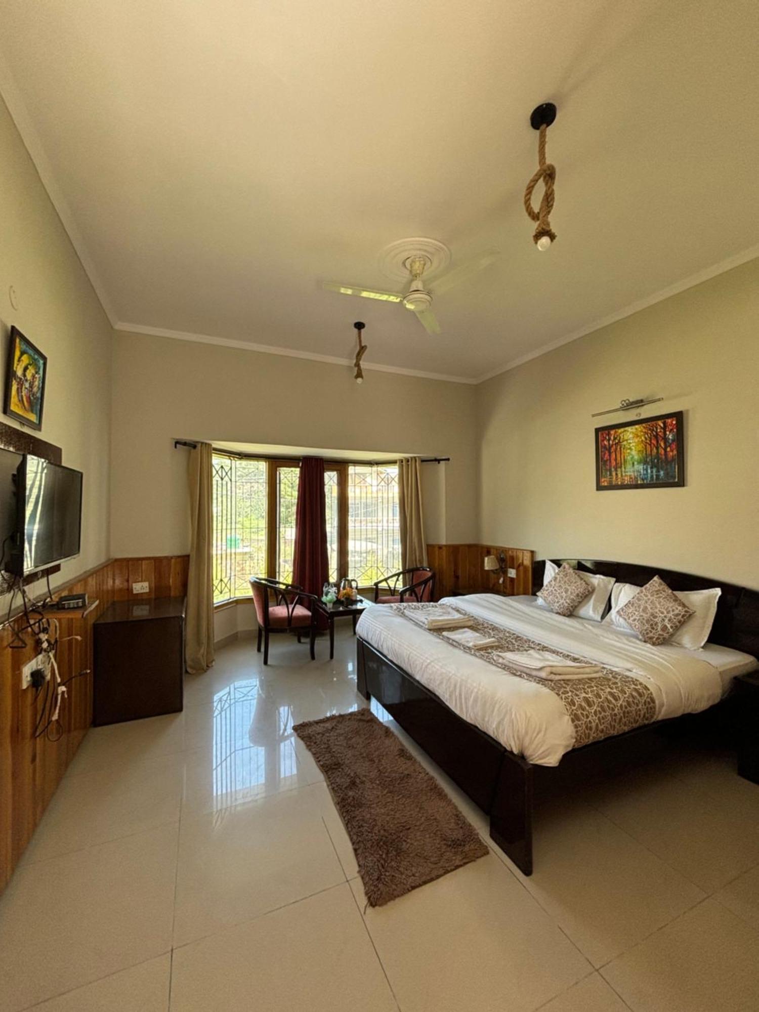 Ivy The Boutique Hotel Near Neem Karoli Temple ناينيتال المظهر الخارجي الصورة
