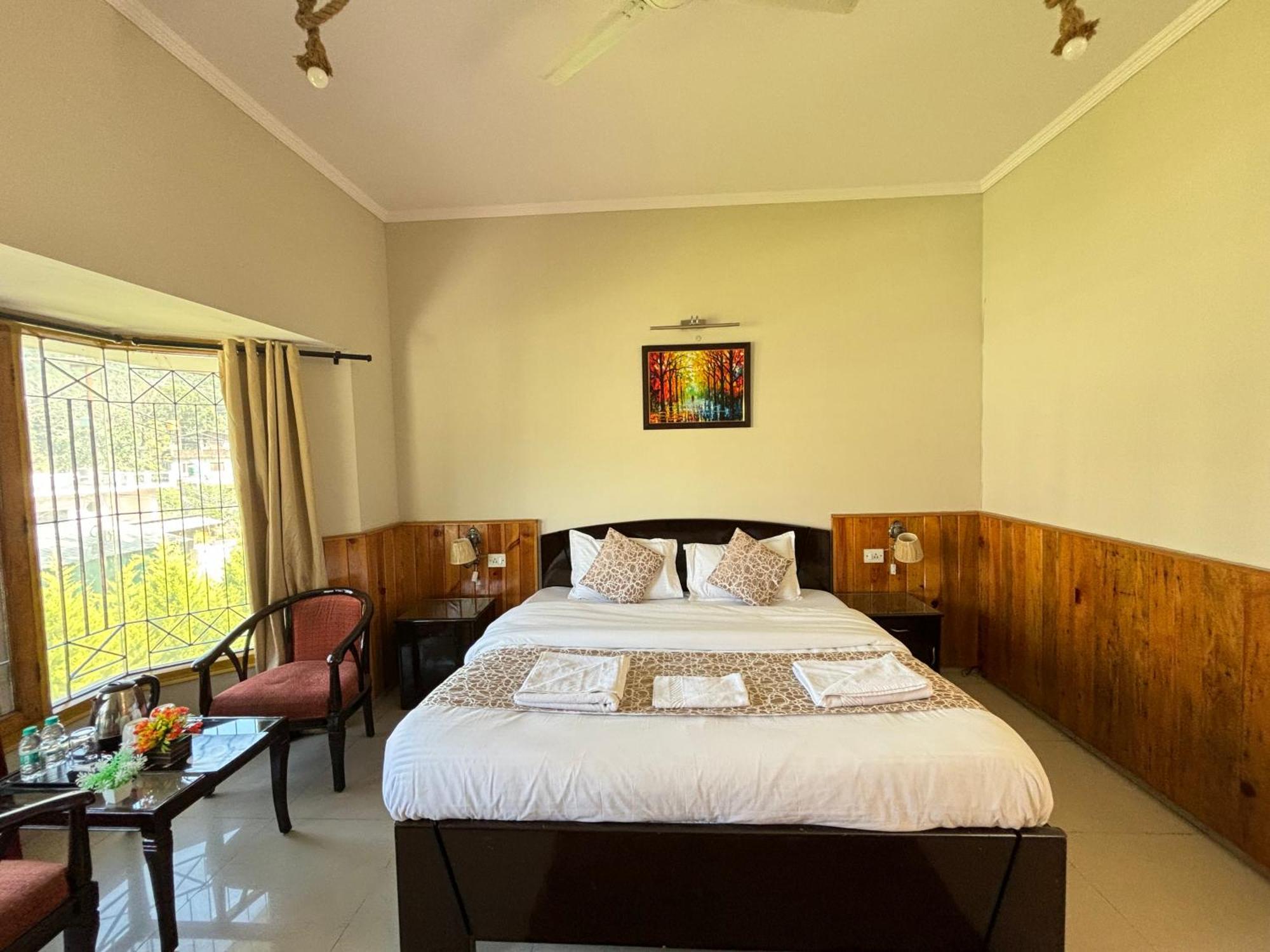 Ivy The Boutique Hotel Near Neem Karoli Temple ناينيتال المظهر الخارجي الصورة