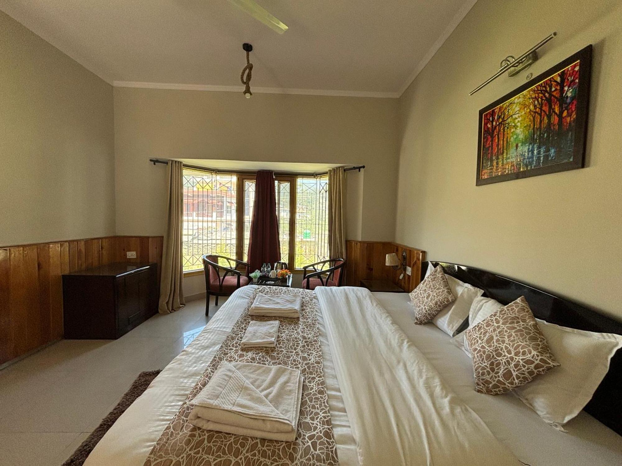 Ivy The Boutique Hotel Near Neem Karoli Temple ناينيتال المظهر الخارجي الصورة