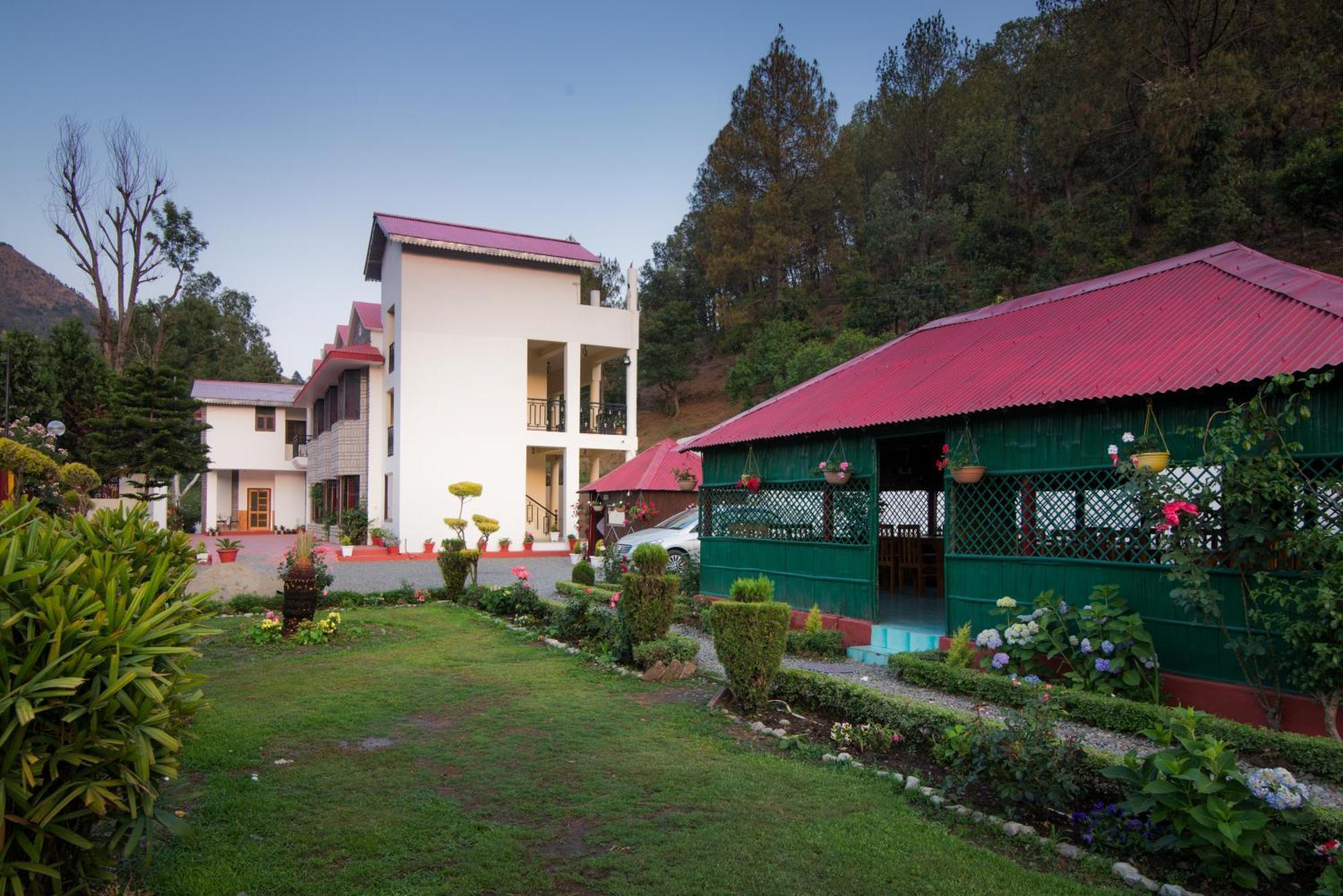Ivy The Boutique Hotel Near Neem Karoli Temple ناينيتال المظهر الخارجي الصورة