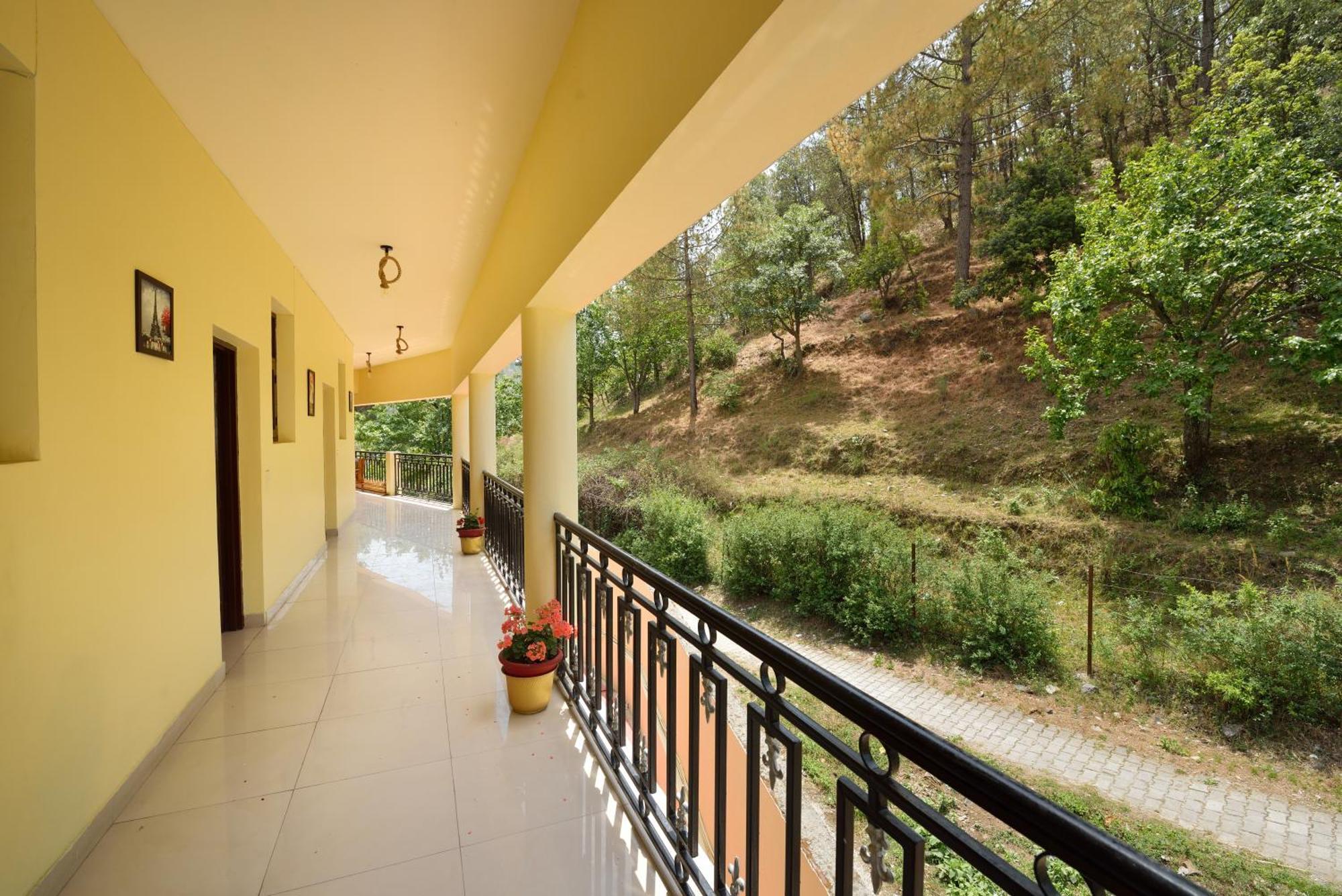 Ivy The Boutique Hotel Near Neem Karoli Temple ناينيتال المظهر الخارجي الصورة