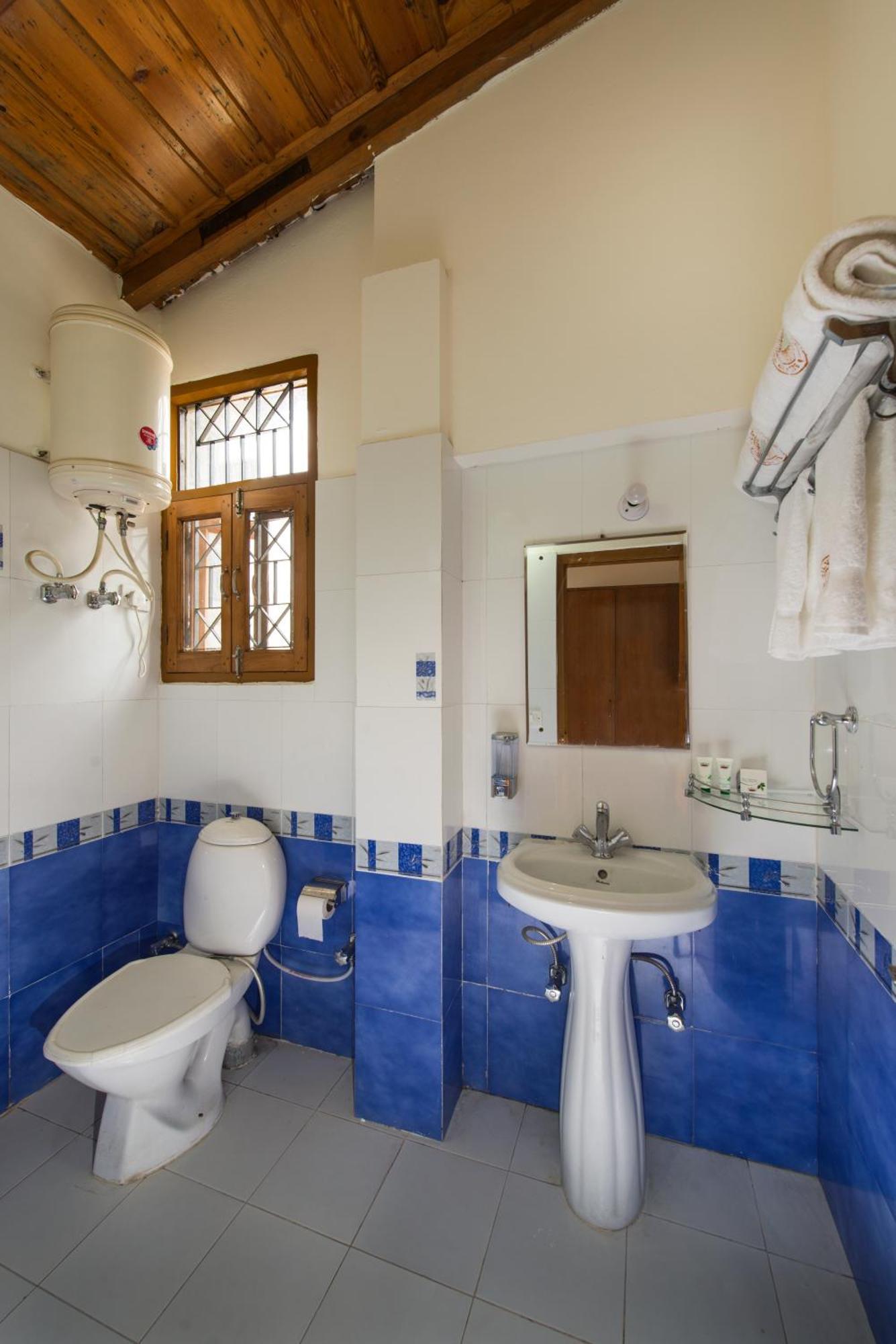 Ivy The Boutique Hotel Near Neem Karoli Temple ناينيتال المظهر الخارجي الصورة