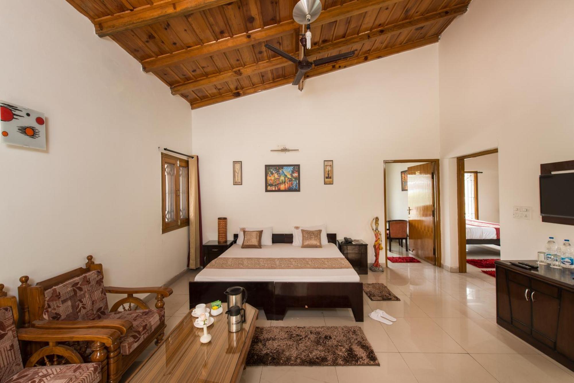 Ivy The Boutique Hotel Near Neem Karoli Temple ناينيتال المظهر الخارجي الصورة
